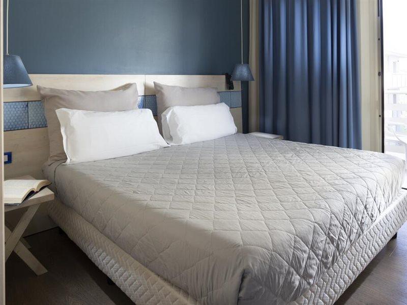 רימיני Hotel Lamorosa מראה חיצוני תמונה