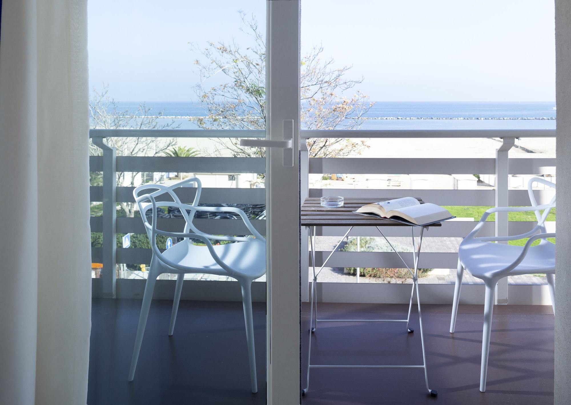 רימיני Hotel Lamorosa מראה חיצוני תמונה