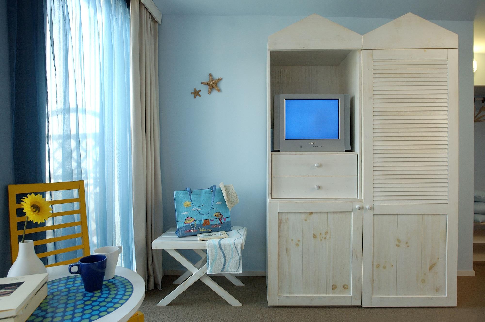 רימיני Hotel Lamorosa מראה חיצוני תמונה