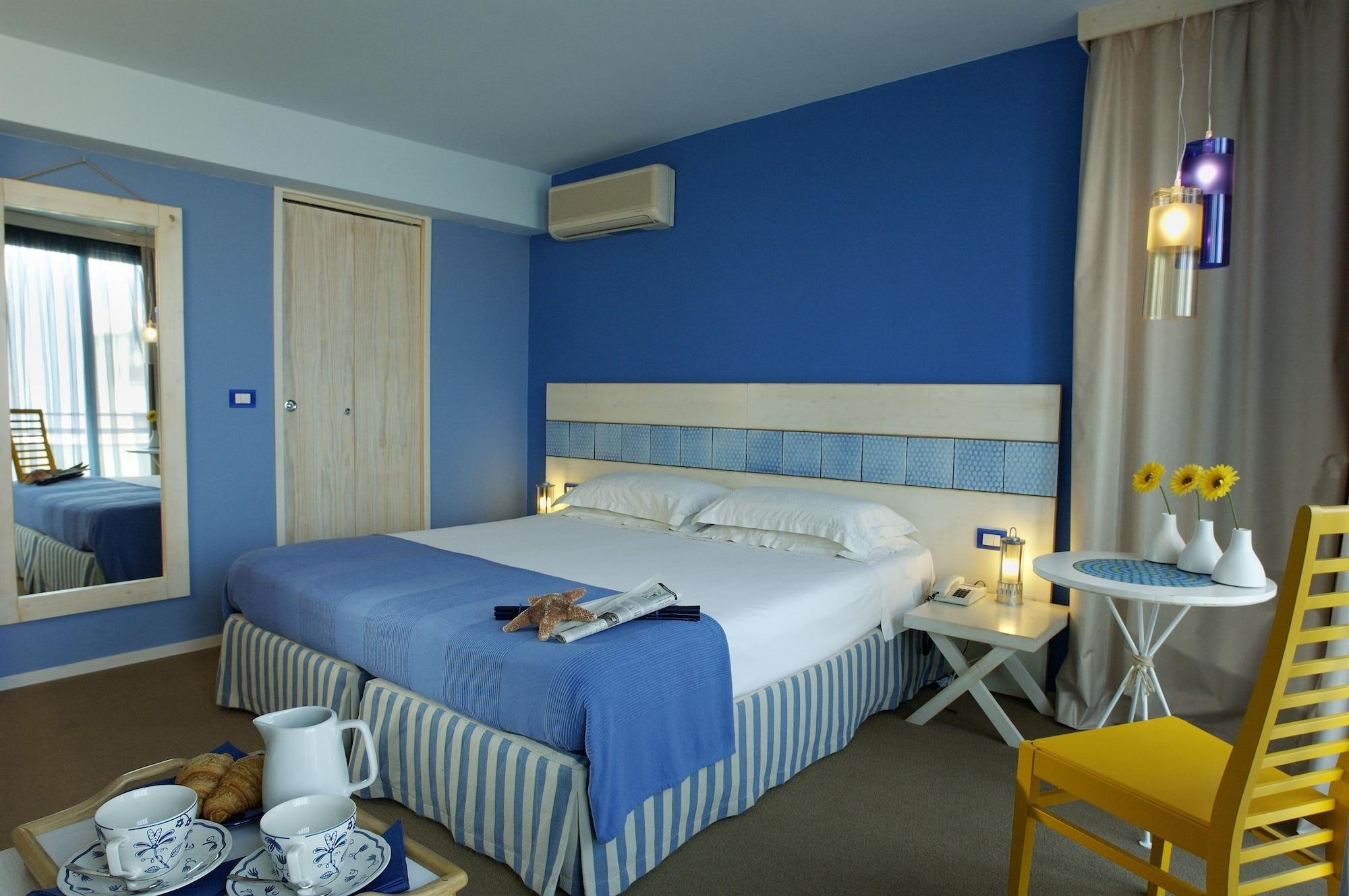 רימיני Hotel Lamorosa מראה חיצוני תמונה